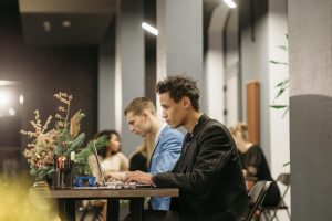 Coworking a Roma: cosa valutare prima di scegliere uno spazio di lavoro